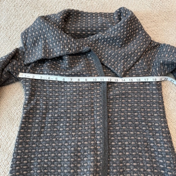 Banana Republic Cowl Neck Sweater, Size M - Picture 4 of 6